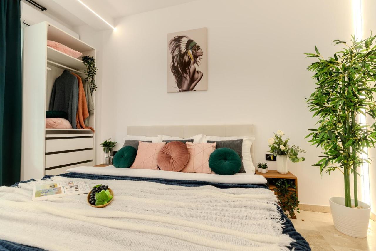 Luxury Living: Smart 2Br Apartment At Unirii Square 부쿠레슈티 외부 사진